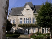 Mairie, rue d'Auray (Baud)