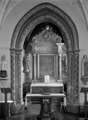 Autel, retable, statues (2) (maître-autel, retable architecturé) : Vierge à l'Enfant, Saint Jean Baptiste, église paroissiale Notre-Dame (Landavran)