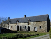 Alignement de deux fermes, la Gautrais (Trémeheuc)