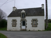 Maison, 12 rue des Ecoles, Saint-Nicolas-des-Eaux (Pluméliau fusionnée en Pluméliau-Bieuzy en 2019)