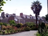 Alignement de maisons, 6-10 rue du Vieux Clocher ; 10 rue de la Croix des Marins (Saint-Briac-sur-Mer)