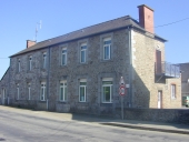 Ancienne mairie-école, actuellement bibliothèque, 10, 12 rue du Clos Gérard (Montreuil-sur-Ille)