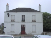 Mairie, école primaire, 12 rue des Menhirs (Erdeven)