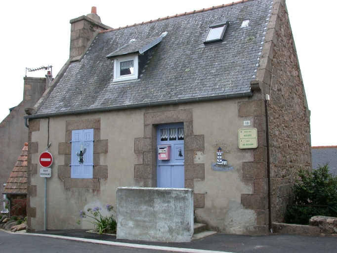 Maison, 10 route du Bourg (Trégastel)