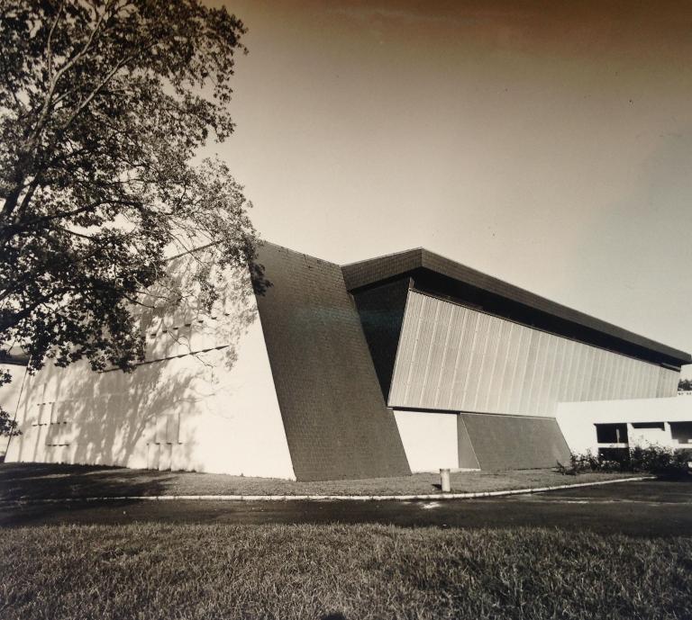 Salle Lucien Poulard, rue Lucien Poulard (Redon)