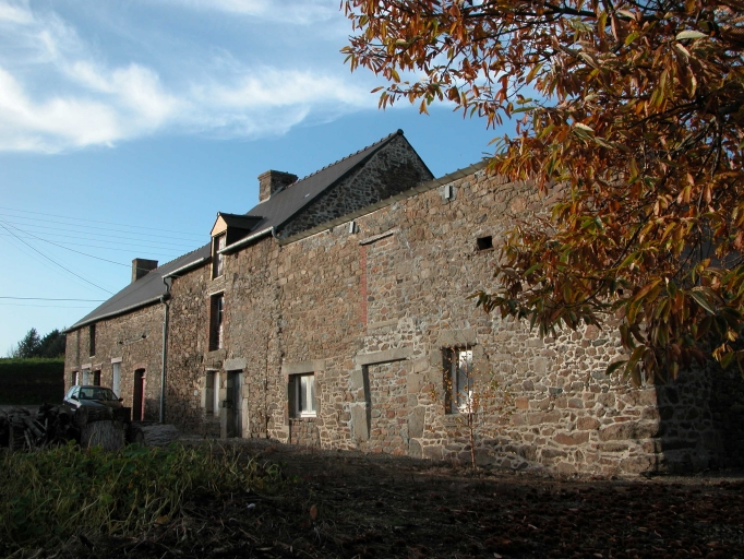 Ensemble de trois maisons, la Toisse (Saint-Guinoux)