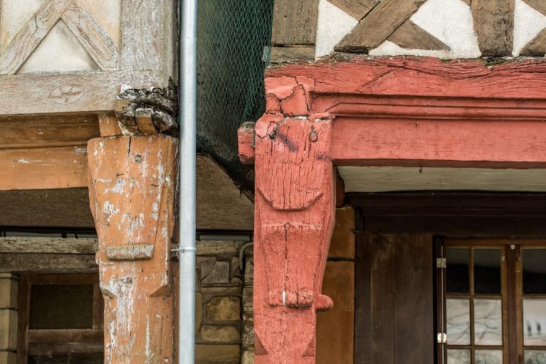 Maison à porche, 10 rue d'Anjou (La Guerche-de-Bretagne)