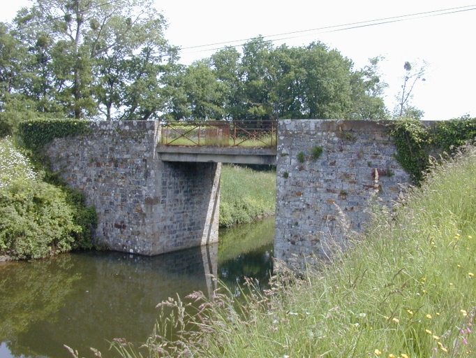 2ème pont, près de la Motte (Chevaigné)