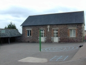 École de filles Sainte-Marie, actuellement école primaire et maternelle Saint-Joseph, C.R. n°176 (Saint-Thurial)