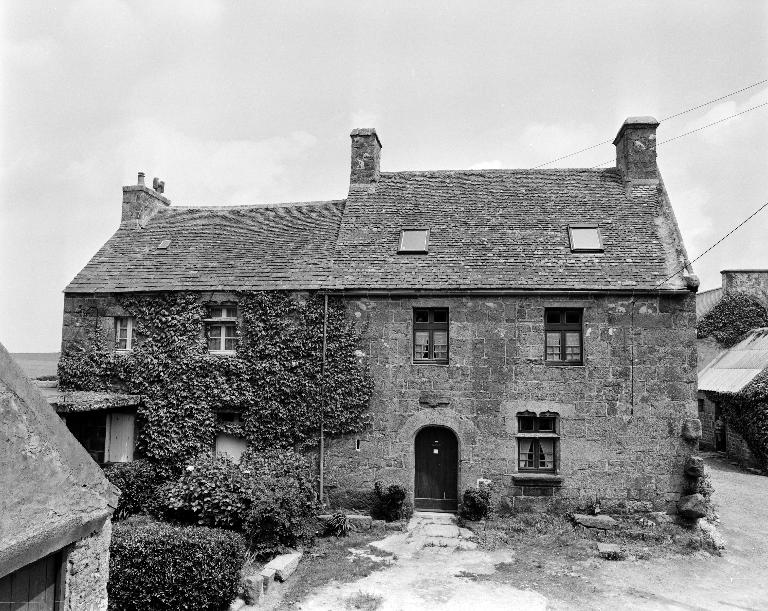 Manoir aujourd'hui ferme, Gorré Bloué Huella  (Plouescat)
