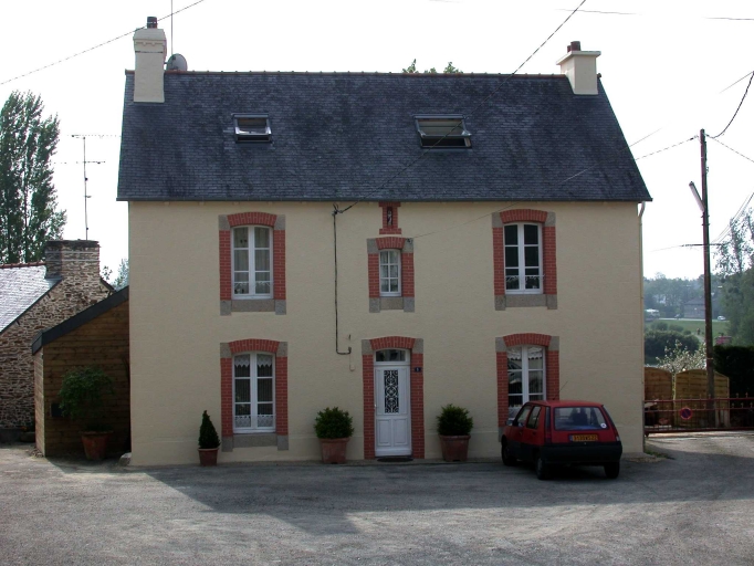 Maison, 1 rue du 3 Août 1944 (Saint-Caradec)
