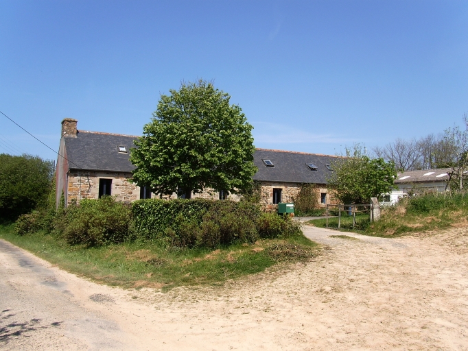 Maison, Kerhos (Plouguiel)
