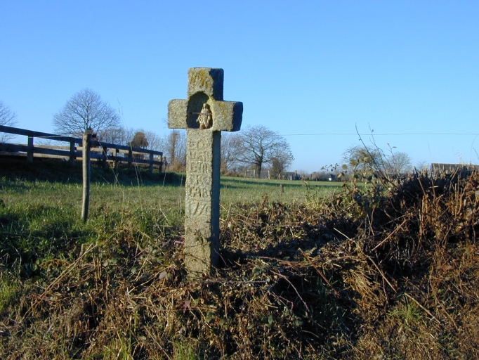 Croix de chemin, la Croix (Saint-Léger-des-Prés)