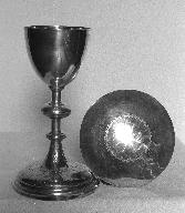 Calice & patène 4, église paroissiale de la Nativité de la Vierge (Les Fougerêts)