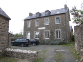 Mairie et écoles sur la commune de Saint-Suliac