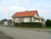 Maison de garde-barrière, près de la Nouette (Miniac-Morvan)