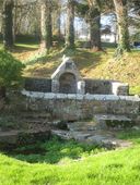 Fontaine de dévotion Saint-Eloi, place de l'Eglise (Roscanvel)