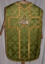 Ornement vert 1 : chasuble, bourse de corporal, étole, manipule, voile de calice