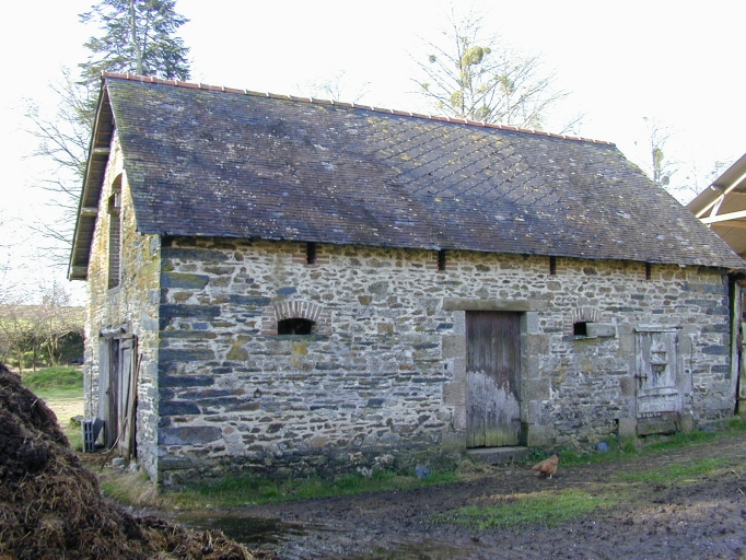 Étable à vaches et porcherie, les Rivières (Domalain)
