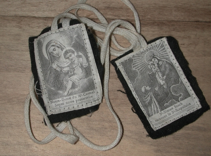 Scapulaires