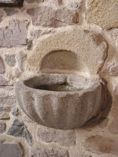 Bénitier en forme de coquille 1