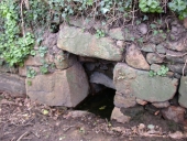 Fontaine, près de Bec Ar Lan (Trévou-Tréguignec)