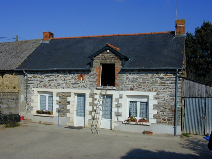Ferme 1, l'Oreillère (Lieuron)