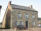 Maison à boutique, 41 rue Nationale (Saint-Domineuc)