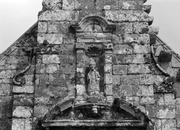 Statue (petite nature) : saint Pierre (2)