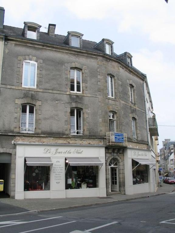 Immeuble, 32 rue Hoche (Vannes)