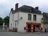 Maison à boutique, café, 16 rue du Puits Robidou (Tinténiac)