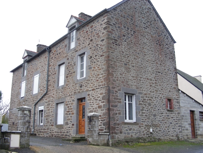 Alignement de maisons, 9 rue du Général de Gaulle (Miniac-Morvan)