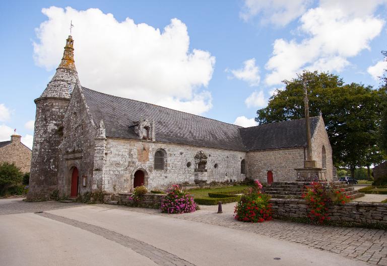 Eglise Saint-Jean-Baptiste, dite aussi Sainte-Anne, place de l'Eglise (Le Guerno)