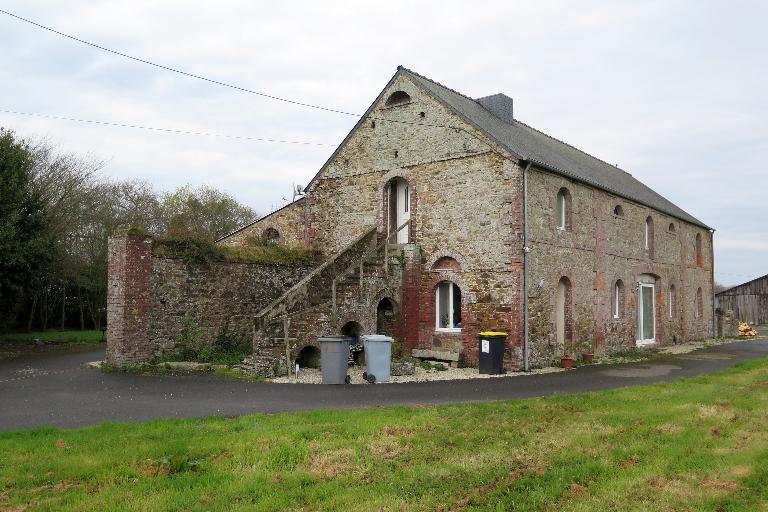 Écuries du château de Kergoff (Kermaria-Sulard)