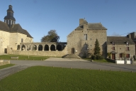 Architecture religieuse, funéraire ou commémorative sur la commune du Tronchet