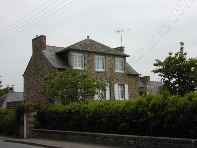 Ferme, 15 rue de Dinard (La Richardais)