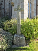 Croix de chemin, place Angela Duval (Le Vieux-Marché)