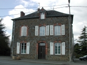 Maison à boutique, 1 rue du 8 mai 1945 ; 39 rue de la Libération (Tinténiac)