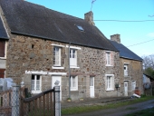 Alignement de maisons, la Potenne (Miniac-Morvan)