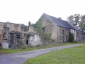 Alignement de maisons et fermes, le Bas Gavrain (Renac)