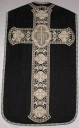Ornement noir 2 : chasuble, bourse de corporal, étole, manipule, voile de calice