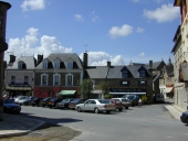 Alignement de maisons à boutiques, 6-12 place du Centre (Saint-Briac-sur-Mer)