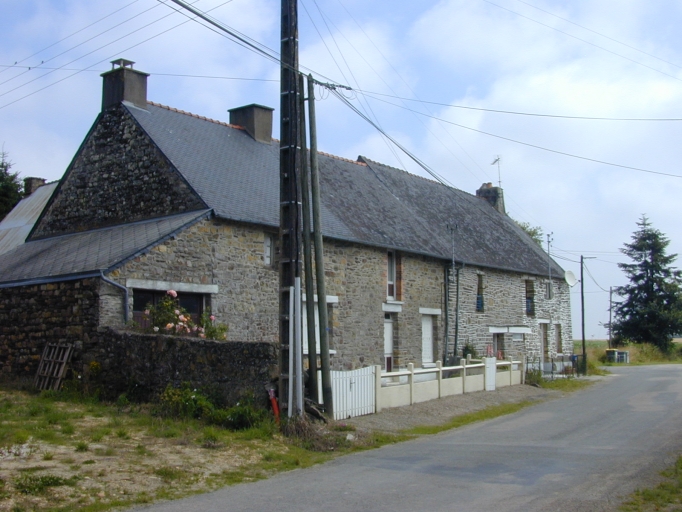 Alignement de deux logis et d'une ferme, le Bas Pennée (Maxent)