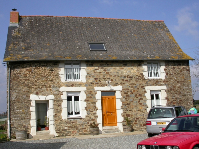 Ferme, près de la Fertais (Servon-sur-Vilaine)