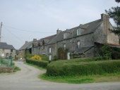 Alignement de 3 ou 4 maisons, le Bourg (Tressé fusionnée en Mesnil-Roc'h en 2019)