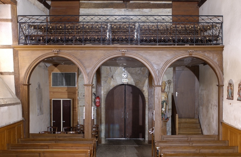 Tribune et son garde-corps