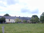 Alignement de fermes, les Rues Piel (Maxent)