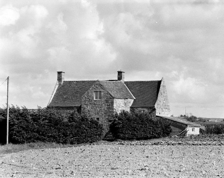 Manoir, Poulvéas (Plouescat)