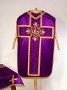 Ornement violet 1 : chasuble, voile du calice