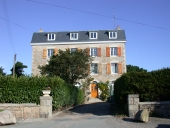 Ancien hôtel de voyageurs, rue du Roi Arthur, Ile-Grande (Pleumeur-Bodou)